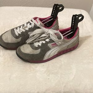 Puma Easy Rider 3 woman’s size 7 running shoes in good condition see photos